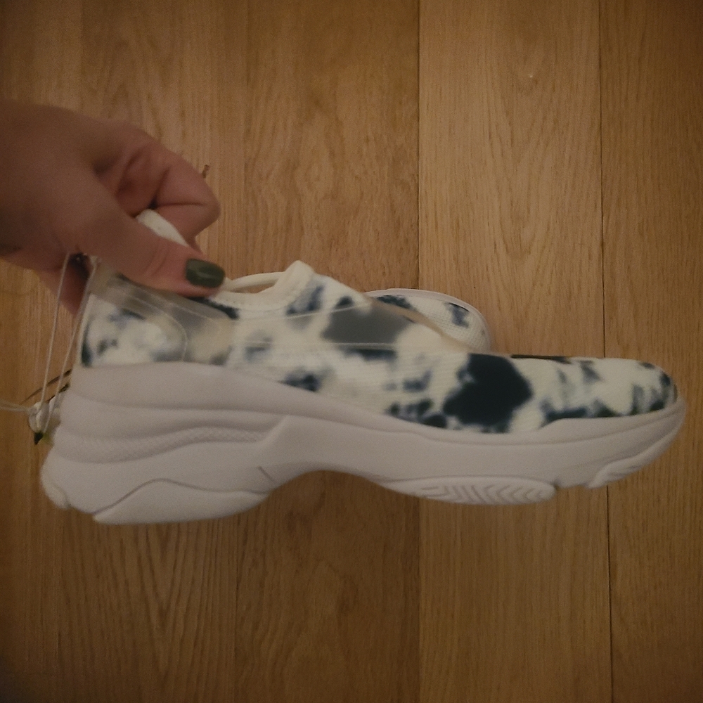 Forever 21 Navy & White Tie-Dye Knit Sneakers, NWOB - Picture 3 of 3